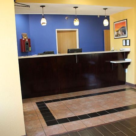 Home Gate Inn & Suites Southaven Exterior photo